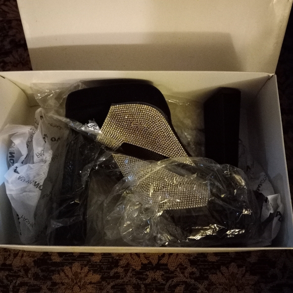 Rhinestone Heel - Picture 5 of 5